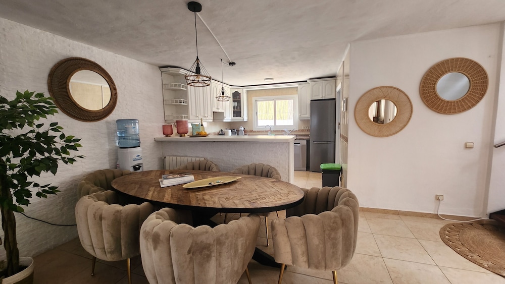 Ibiza Sunshine Hideaway