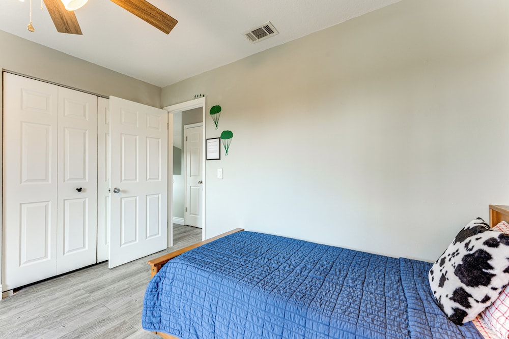 Disney-themed Home: Swim, BBQ & Explore Kissimmee!