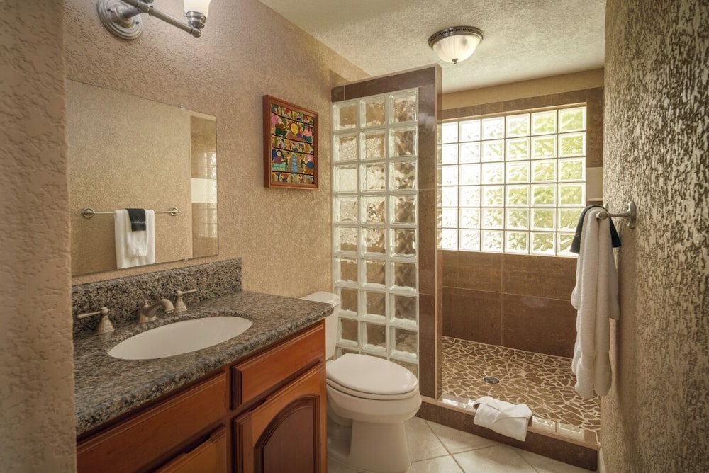 Pelican Reef Villas Resort