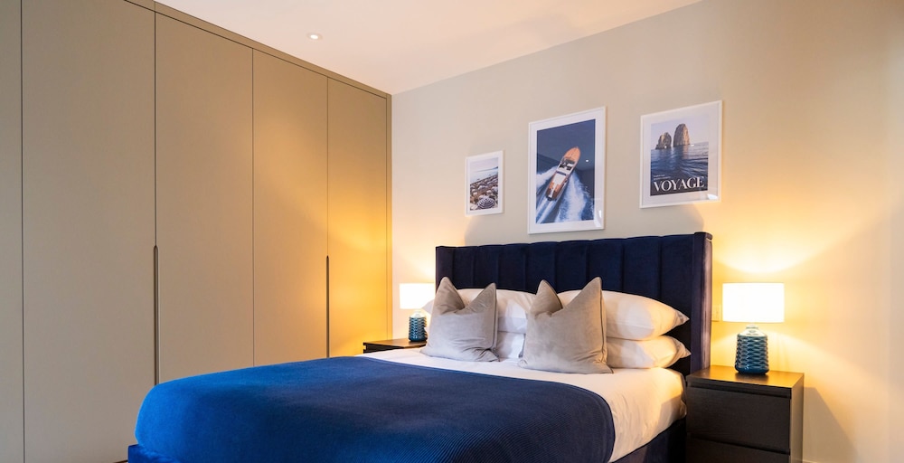 The Elizabeth Suite - Brand New 3 Bedroom Mews view 5