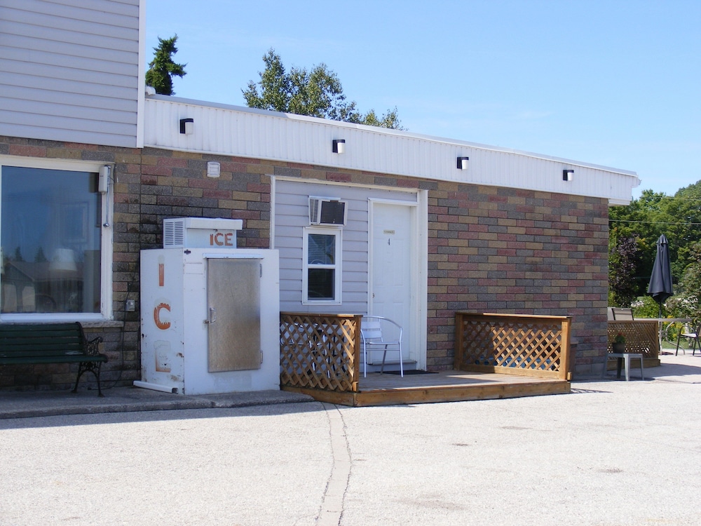 Mile Inn Motel