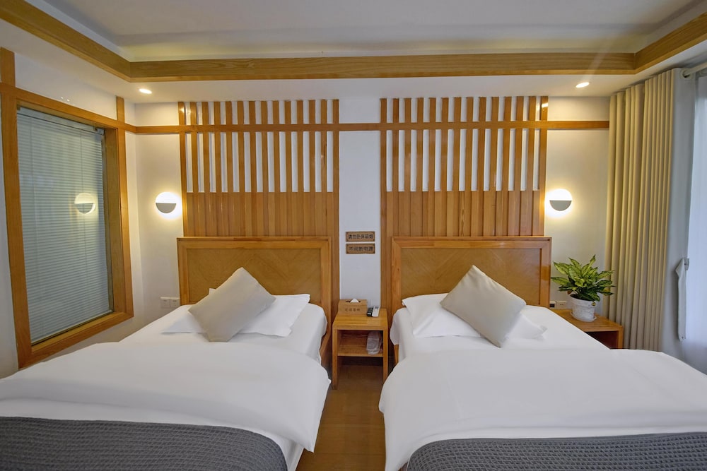 Lijiang Tongfu Inn
