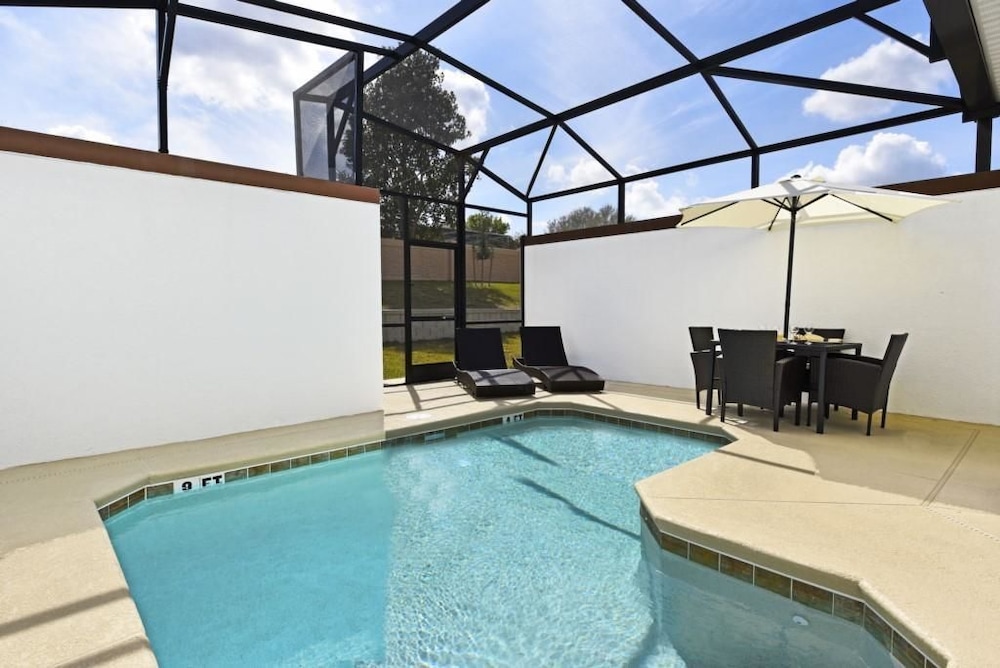 1586 Champions House 5 Bedroom by Florida Star - Image 3