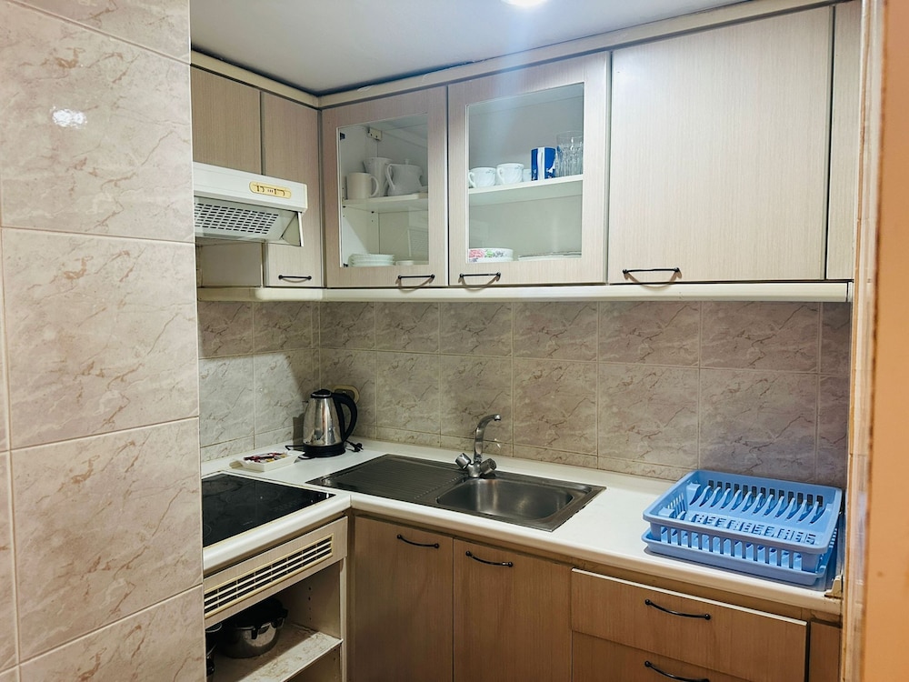 Omni Tower Sukhumvit Nana - Direct