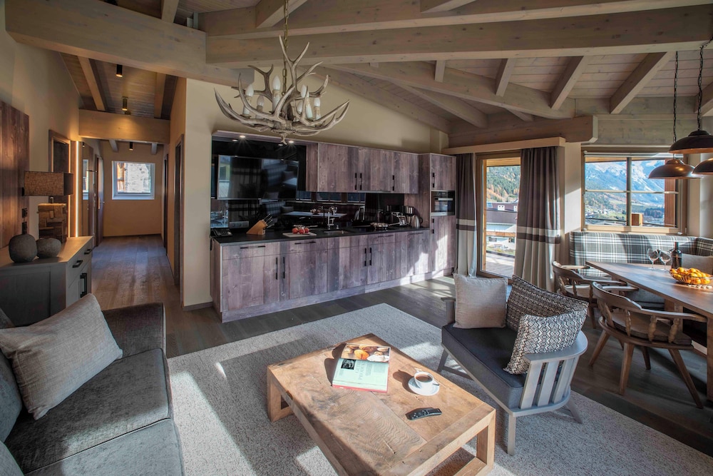 Mountain Spa Residences
