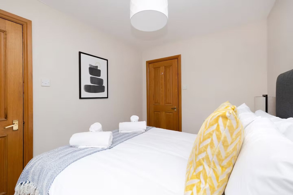 Bright&Cosy Flat near Scottish Gallery