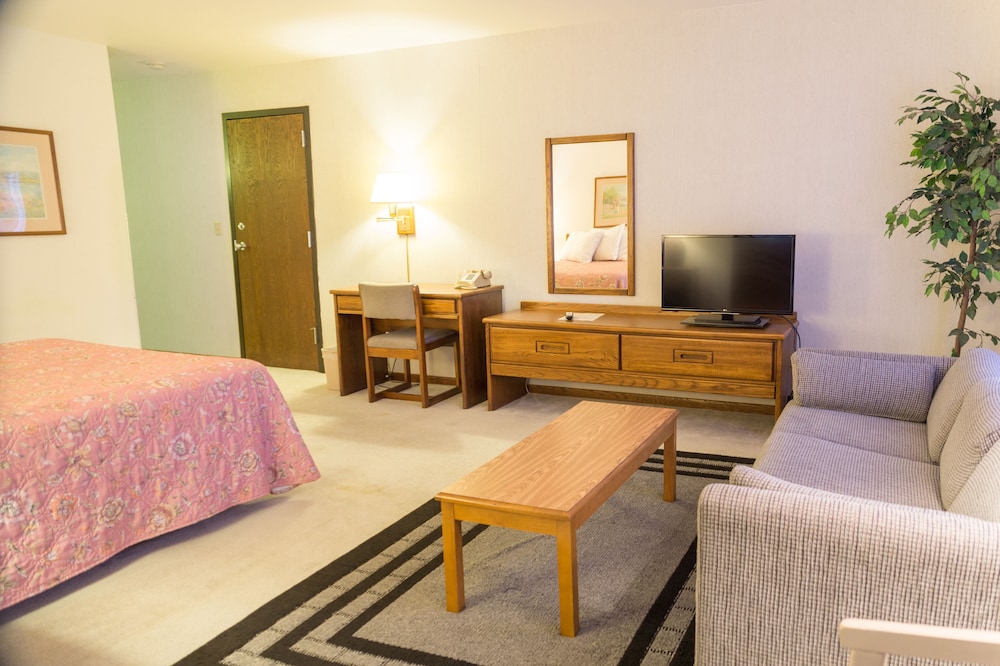 Portage Vacations - The Ridge Hotel Portage - Property Image 12