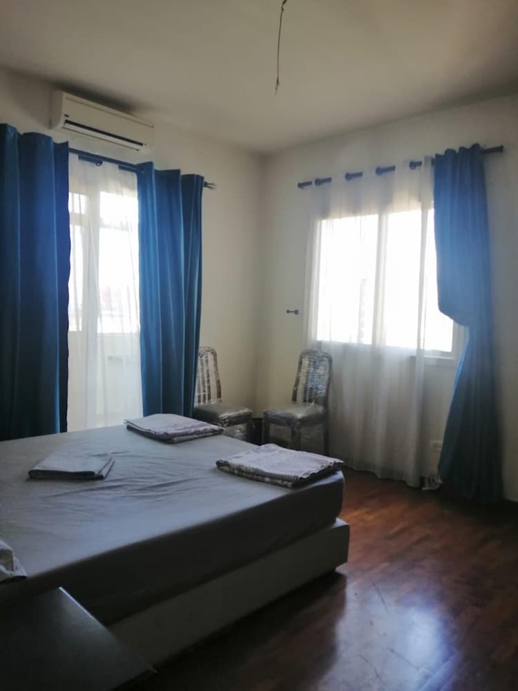 Stunning 2-bed Apartment in Achrafieh Beirut view 2