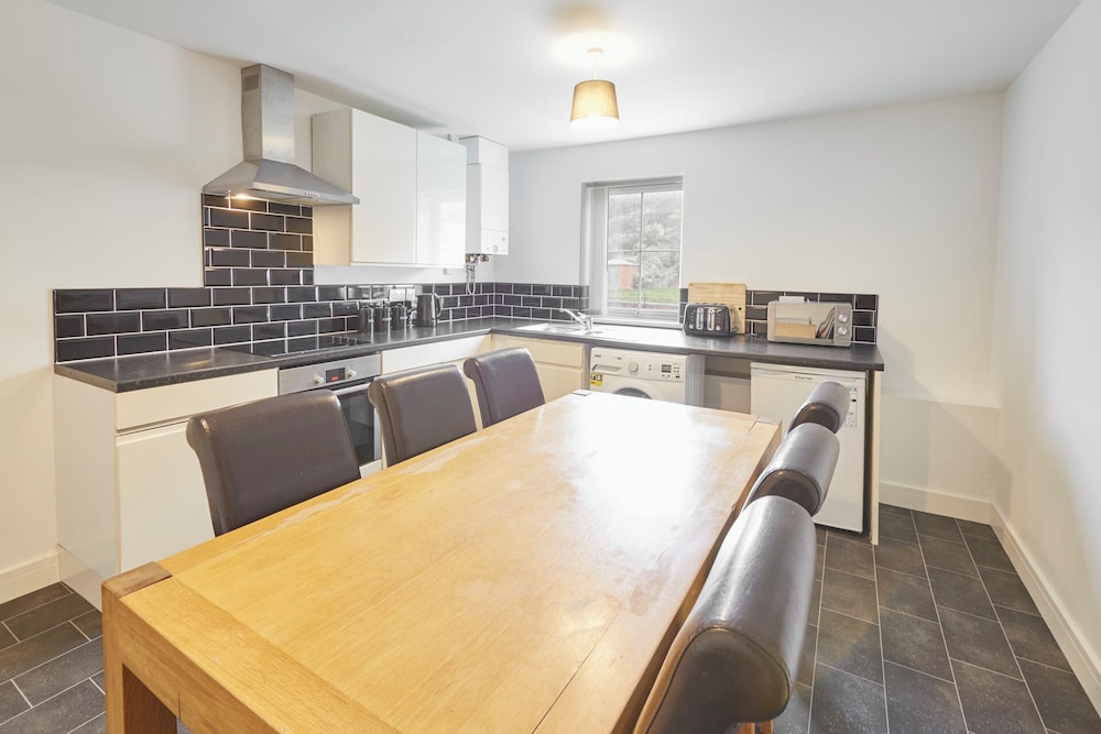 Host Stay Apartment 6 Skinningrove view 2