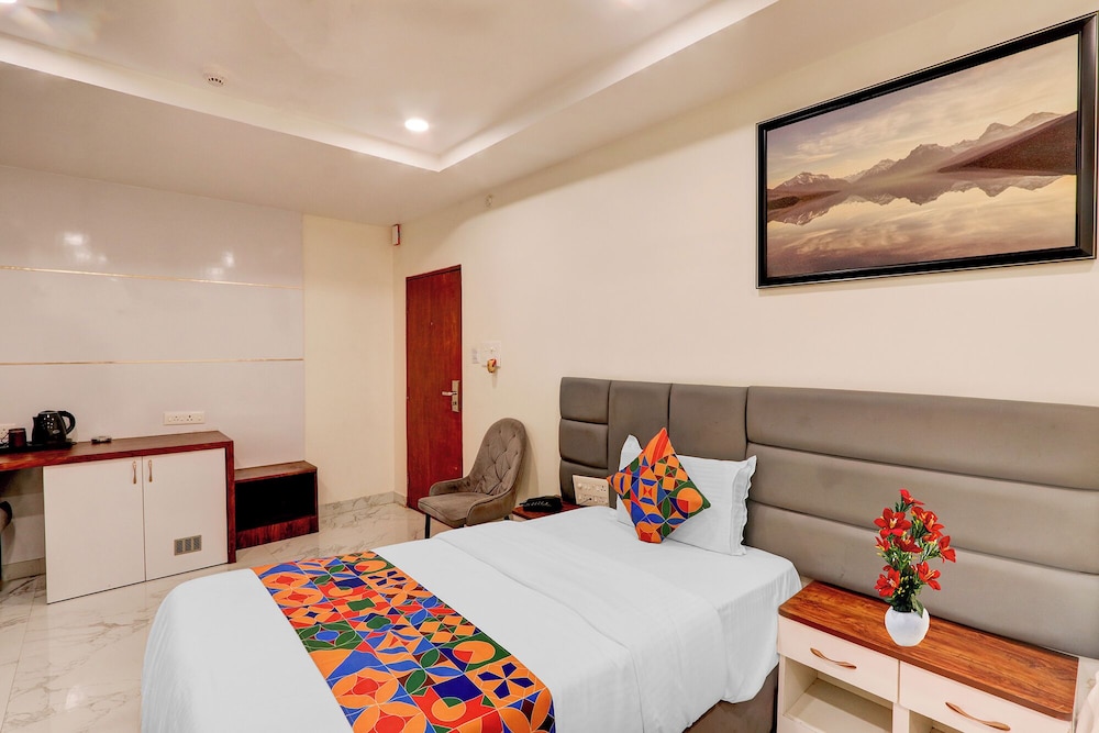 Fabhotel Radha Rani Residency