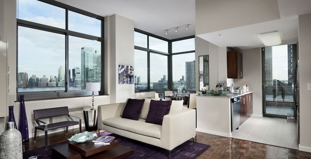 Luxy Suites Washington