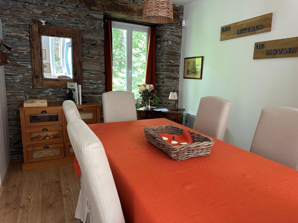 Holiday Home for 6 Guests in Cameliere