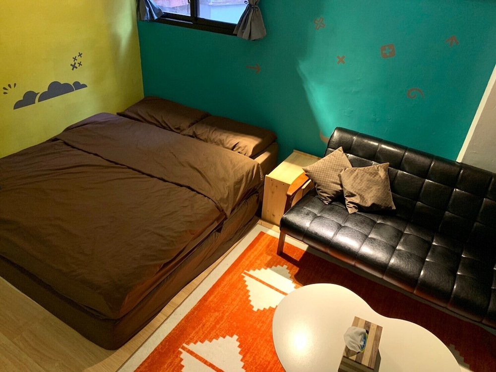 Leo ho Hostel