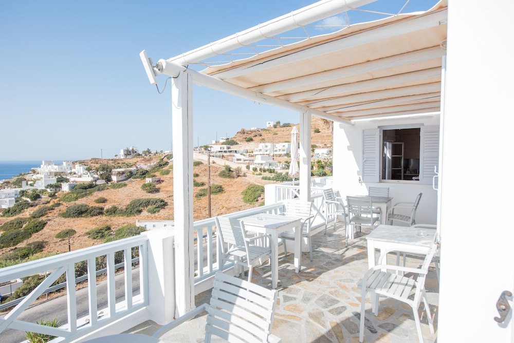 Far Out Hotel & Spa