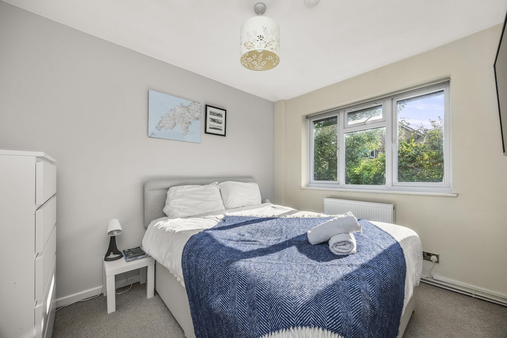 Secret Garden House With Free Parking By My Getaways