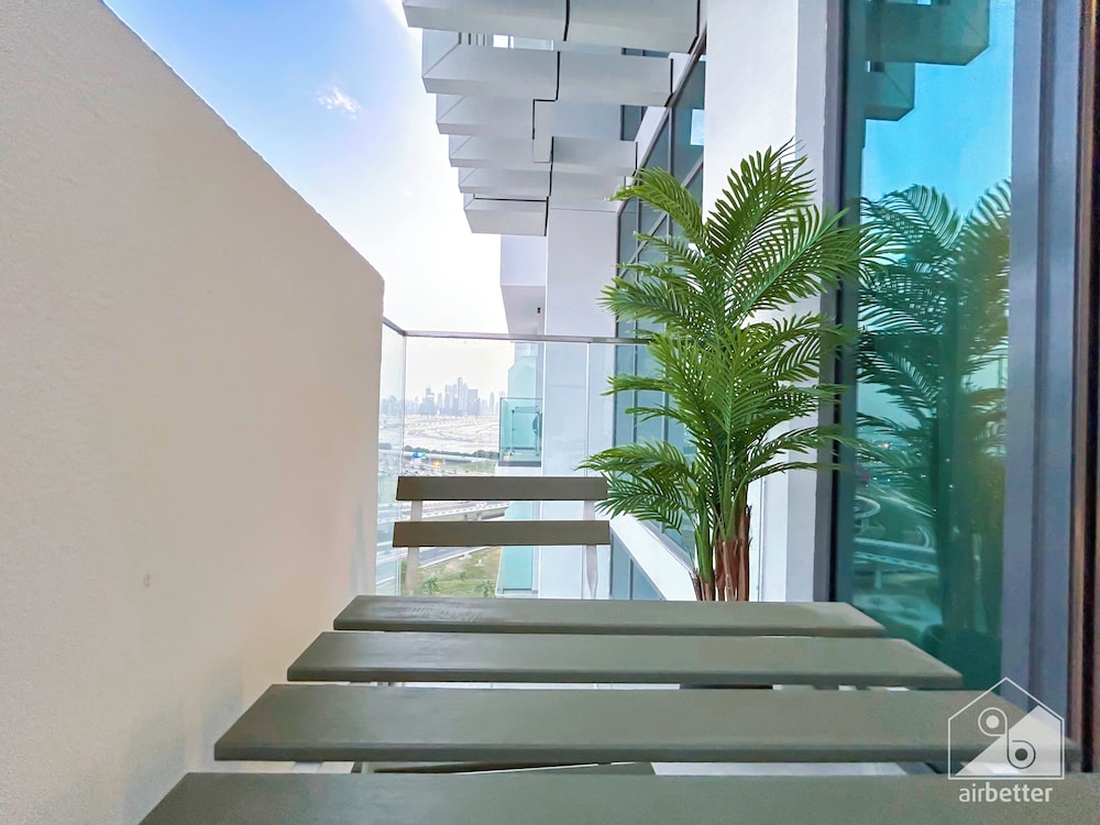 Gorgeous 1B Apt With Balcony in Azizi Fawad