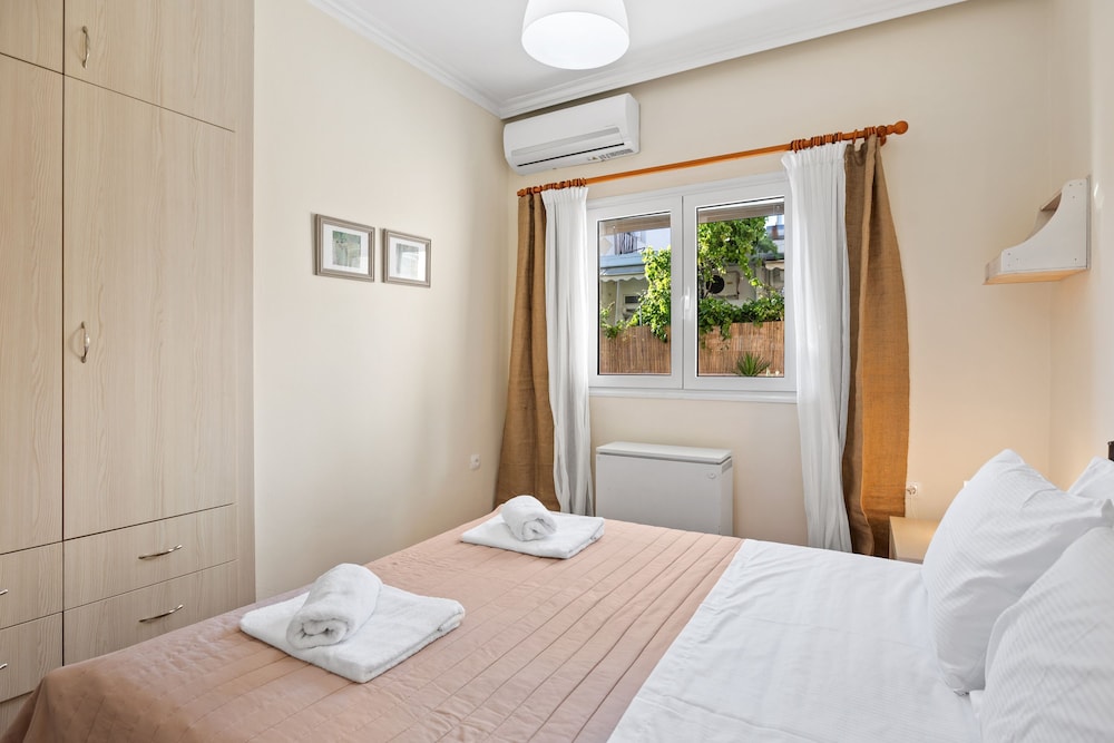 Dragonfly Apartment in Chania