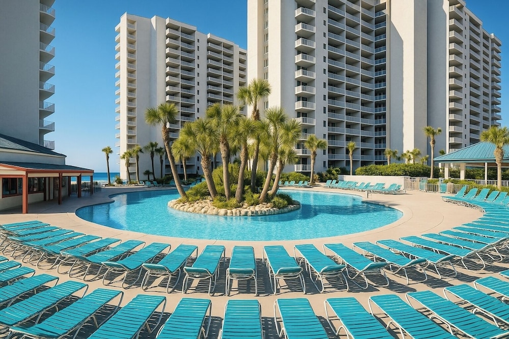 3BR Gulf-front Luxury w/ Pool Bar & Spa Baths