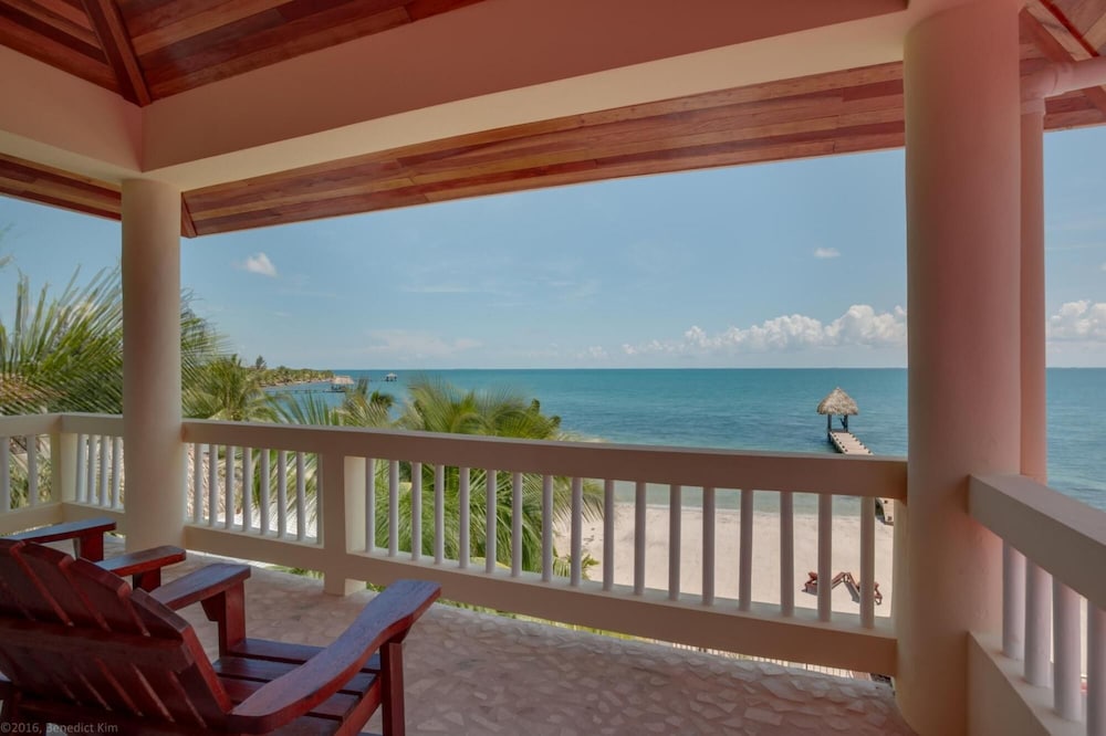 Villa Mission Bay in Belize City