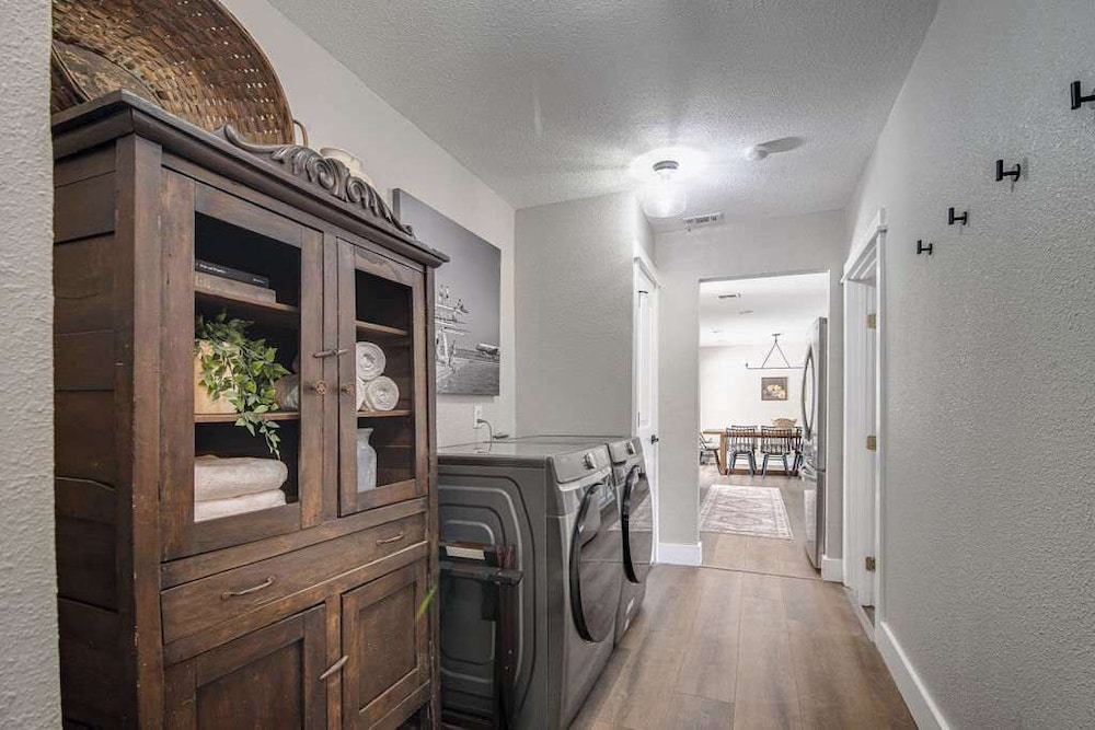 108 Wisteria Dr