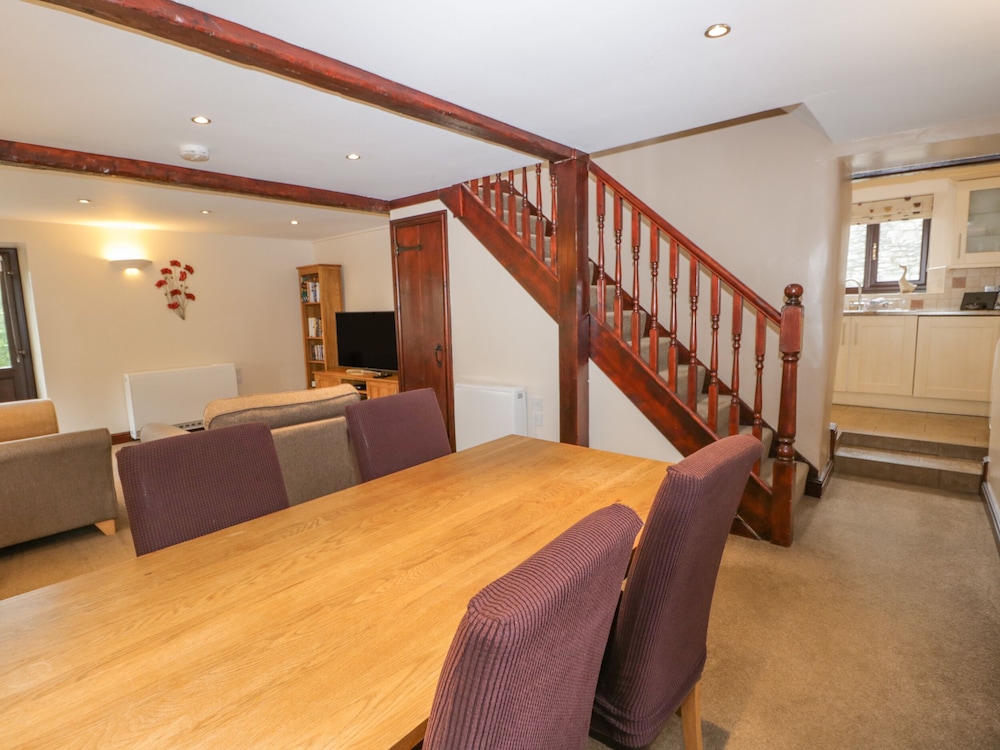 Woodside Barn view 3