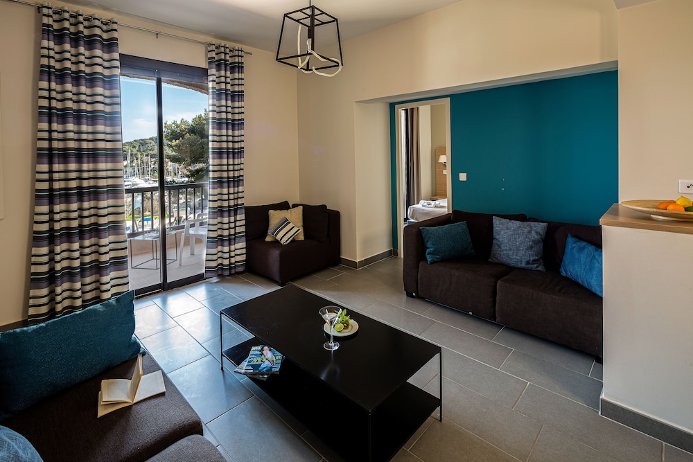Six-Fours-les-Plages Vacations - Appartements de l'Helios - Iles des Embiez - Property Image 39