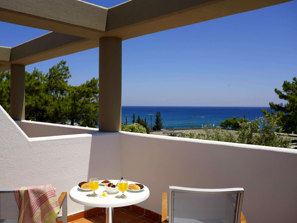 Porto Angeli Beach Resort – All Inclusive