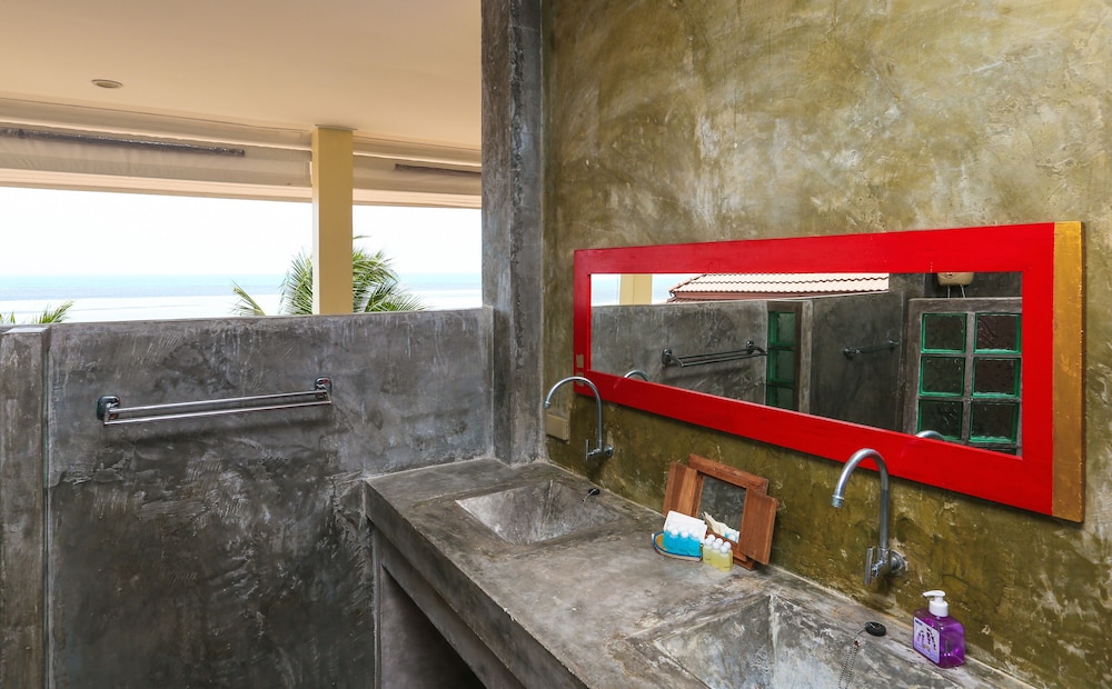 Charu Bay Villas