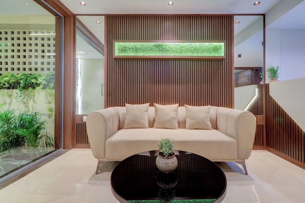 HOTEL AMAR RESIDENCY