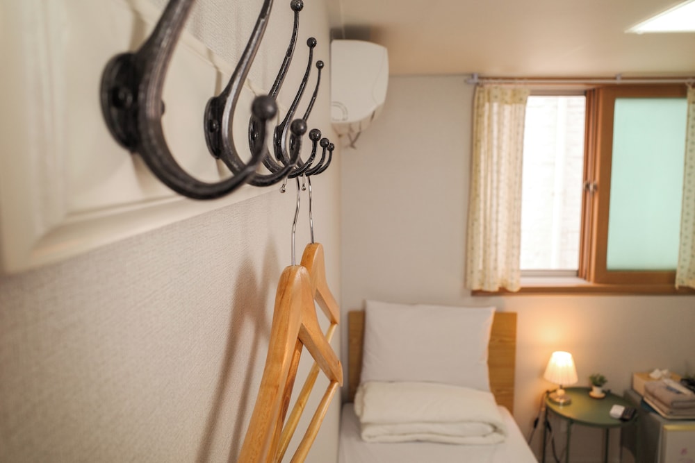 Starria Hostel foreign guest only 58