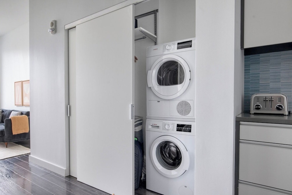 Luxury Apartments by Hyatus Downtown Boston