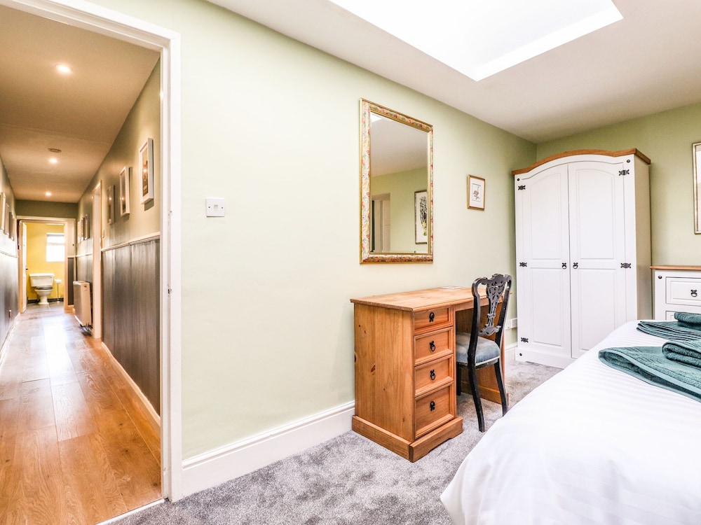 West Farm Cottage