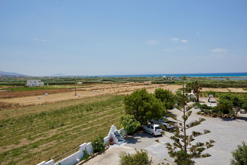 Zanneta Apartments and Suites