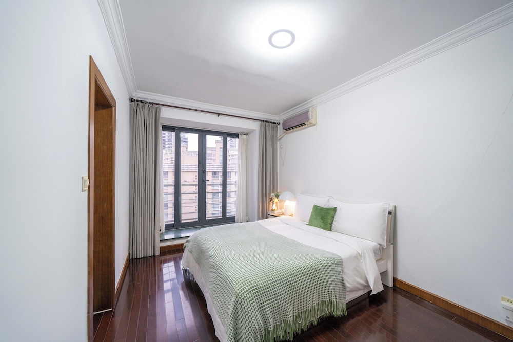 Tyms Cozy 1BR APT Gubei Carnival Court