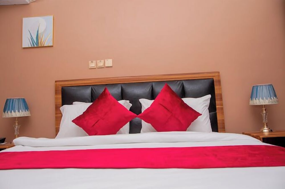 Daystar Luxury Apartment