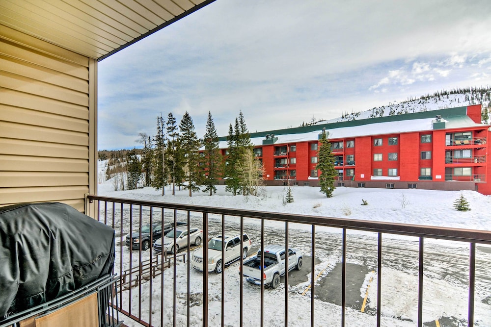 Ski-in/out Condo w/ Hot Tub Access in Brian Head!