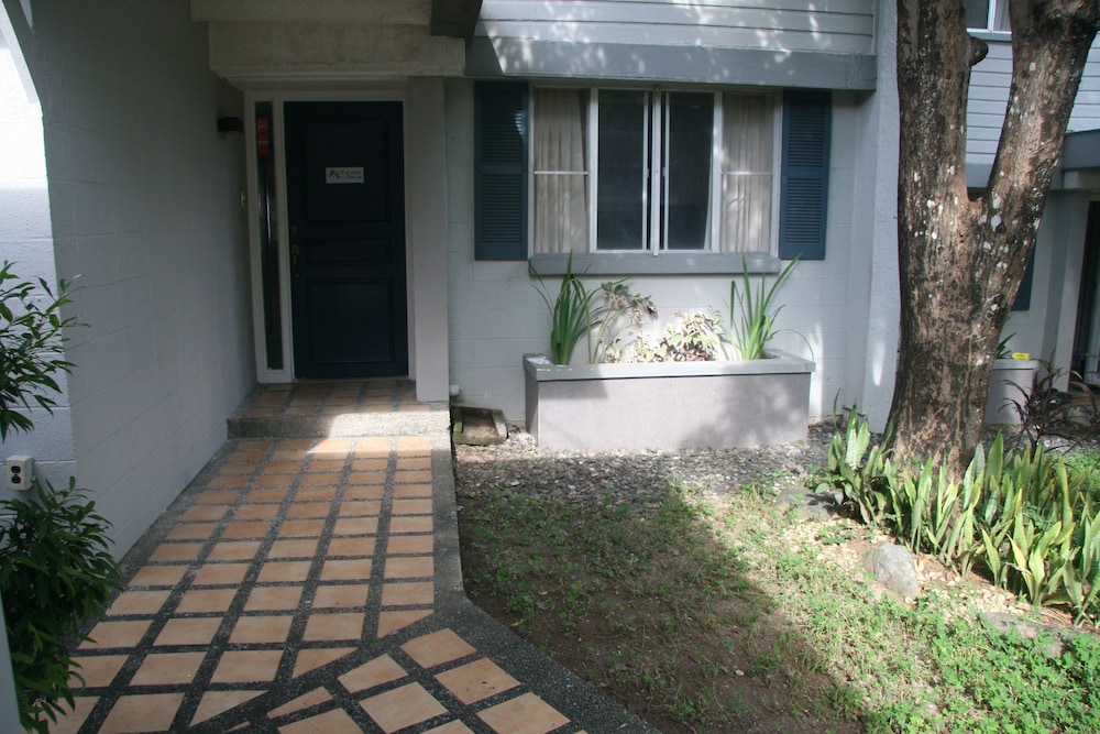 Vacation Villas at Subic Homes