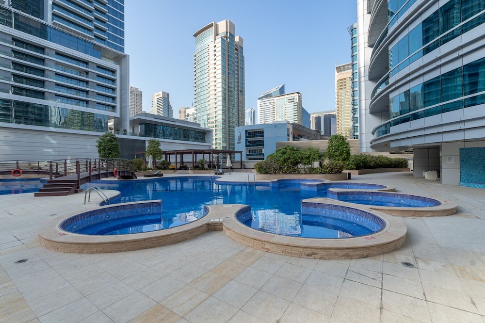 Dubai Marina - Stunning Huge 4 Bedroom Apts Near JBR - Gym - Pool - Parking by Sojo Stay