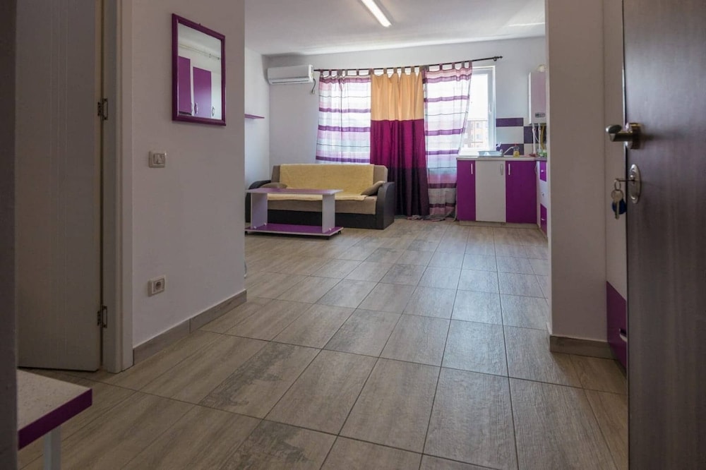 Captivating 1-bed Studio in Roșu view 2