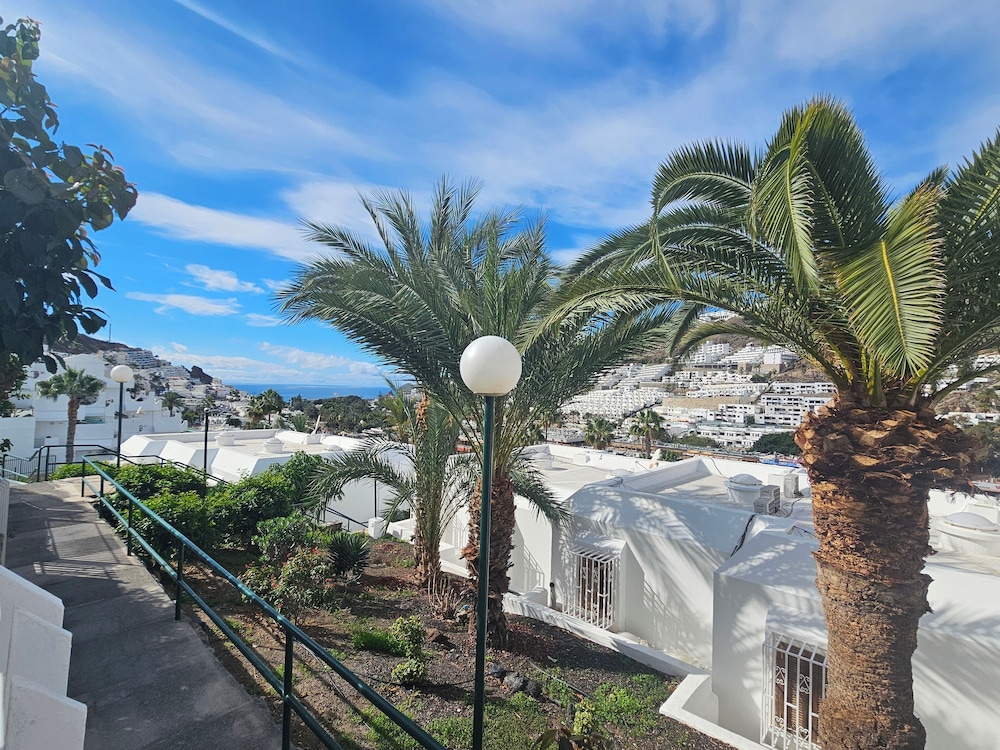 Comfortable Duplex Apartment Near the Beach