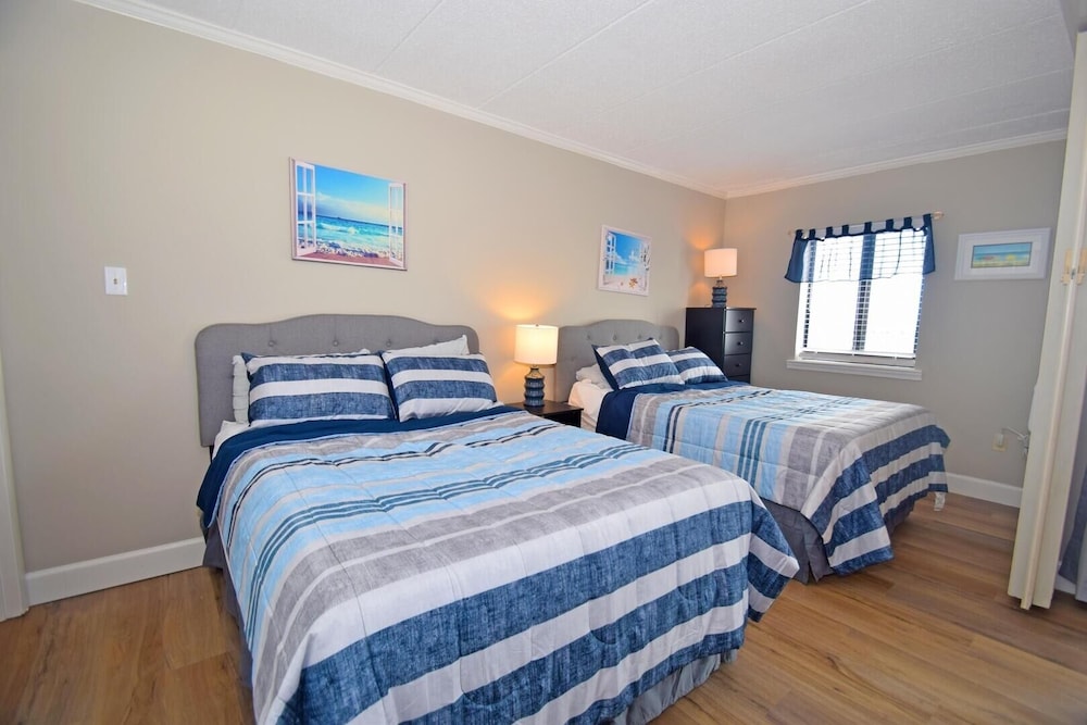 Westward Ho 408 Condo by RedAwning view 5