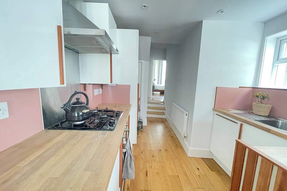 Bright & Beautifully Decorated 1BD Flat - Brixton