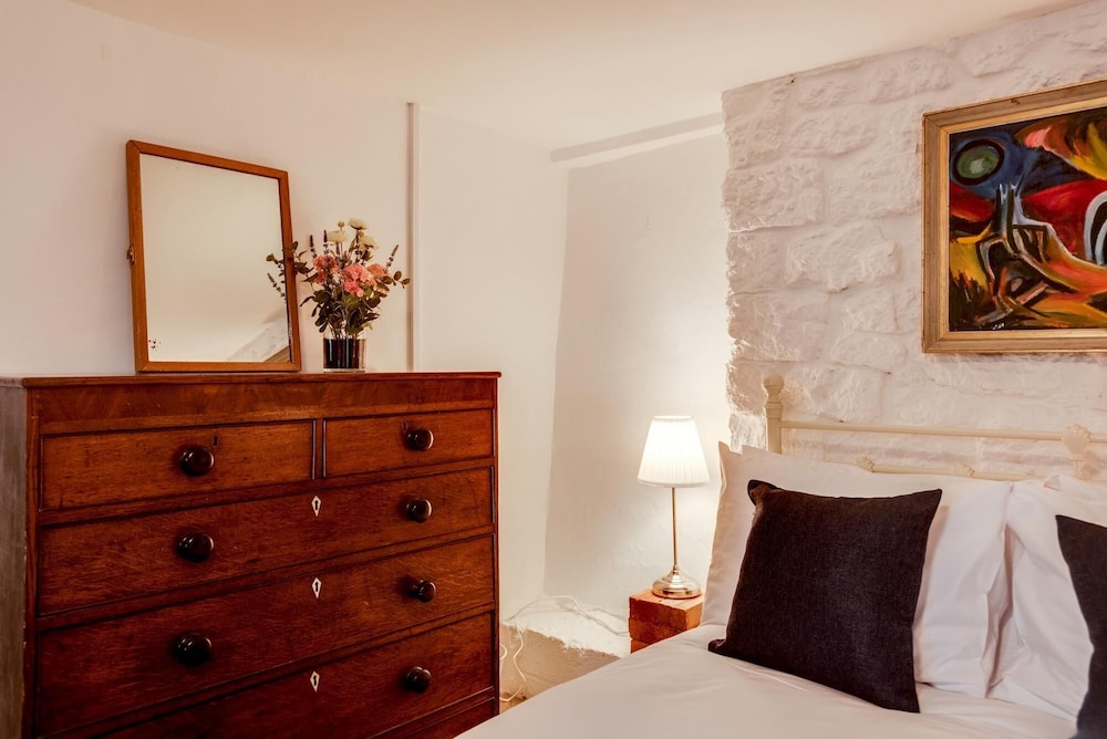 Oxford Vacations - The Summertown Studio 1 Bedroom Kitchenette - Property Image 19