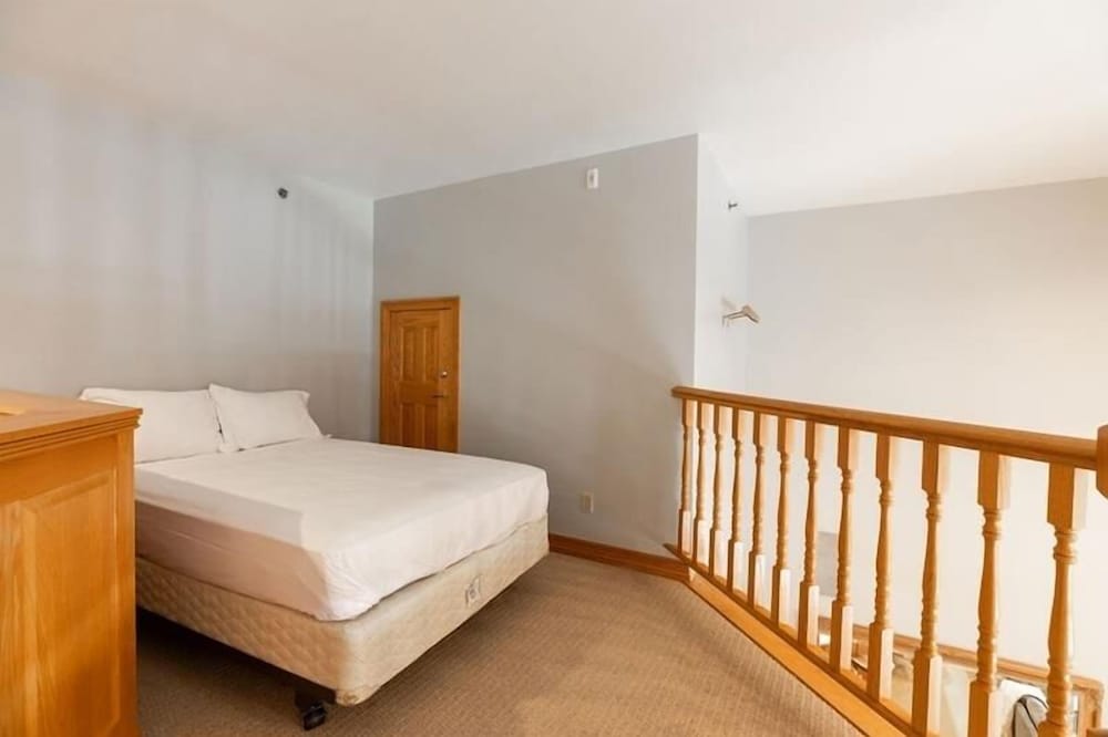 Beaver Creek Resort CO - Townsend Place & Strawberry Park Condos