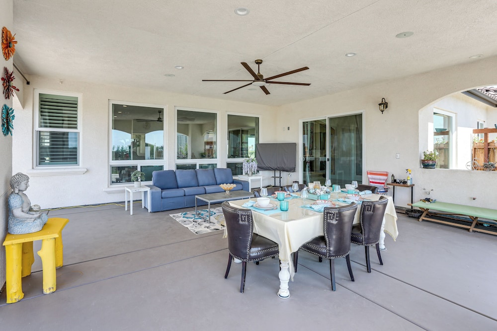 8 Mi to Lodi Lake: Luxe Home w/ On-site Vineyard