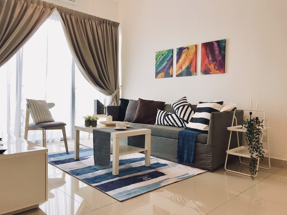 SkyVilla D'island Puchong by BeeStay photo 8