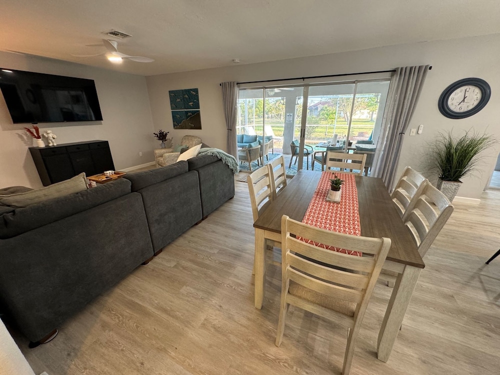 Punta Gorda Isles South Facing Pool, Dog Friendly, Less Than 2 Miles To Downtown 3 Bedroom Home