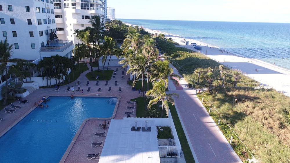Private Apartments at the Casablanca