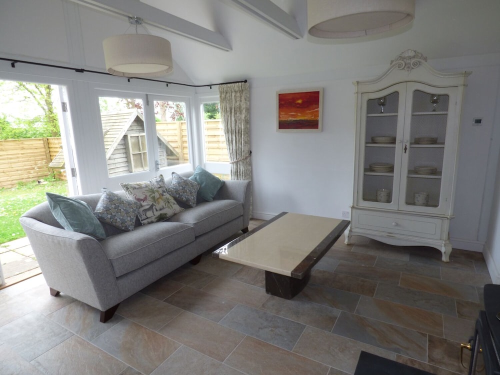 Pebworth Cottage
