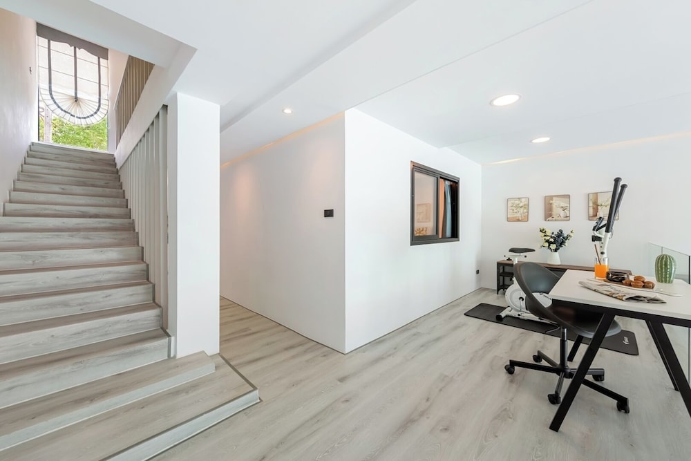 Zen Style Pool Access Townhouse